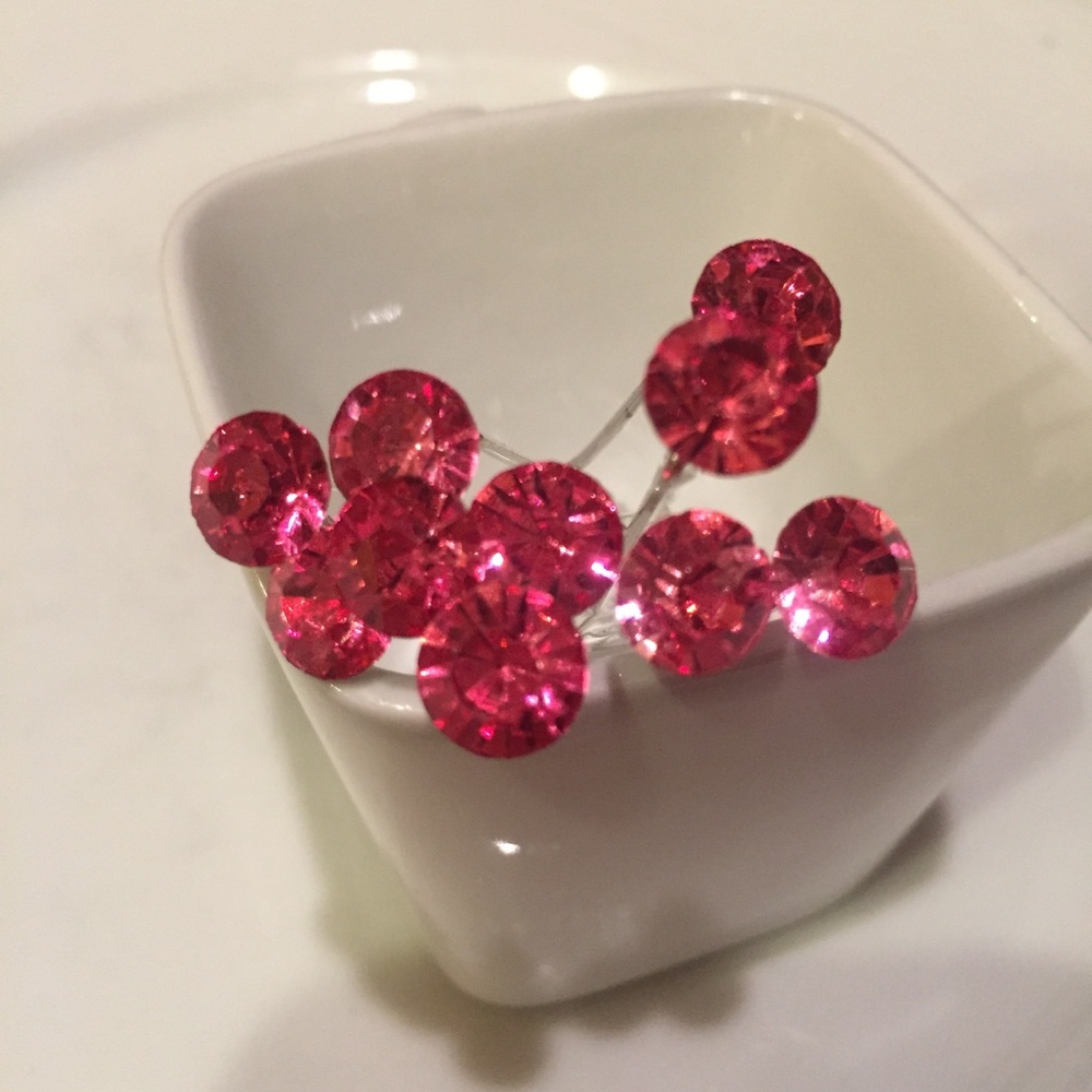 🎀 Lovely set of 10 pink rhinestone shiny hairpins 🎀